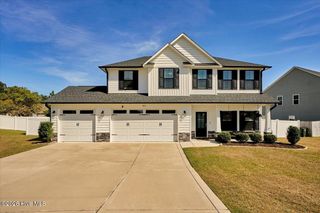 1800 Deerberry Court, Aberdeen, NC 28315