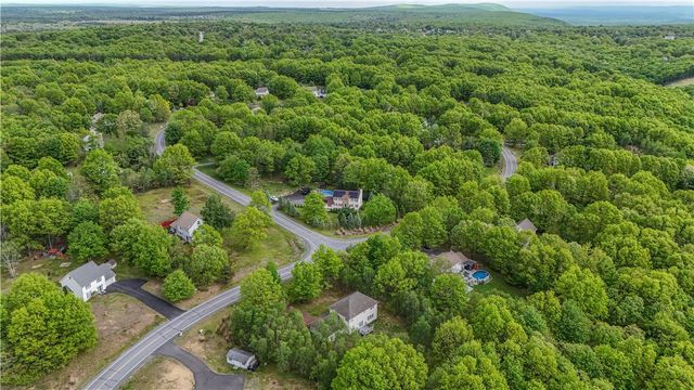 109 Colleen Drive, Tunkhannock Twp, PA 18610