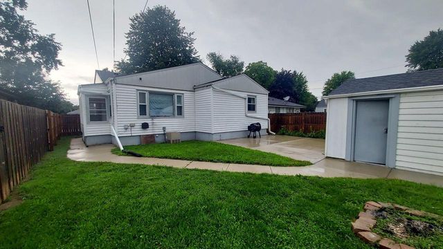 1405 15th AVENUE, South Milwaukee, WI 53172