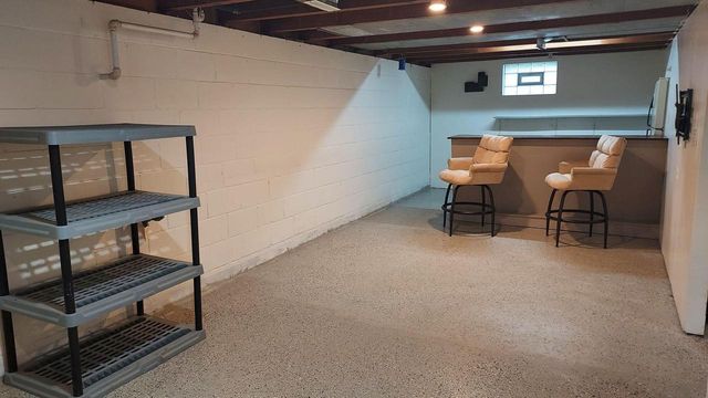 1405 15th AVENUE, South Milwaukee, WI 53172