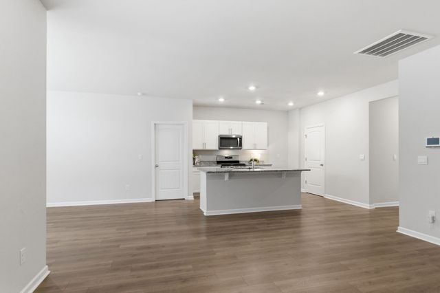 1148 Woodbridge Blvd, Lebanon, TN 37090