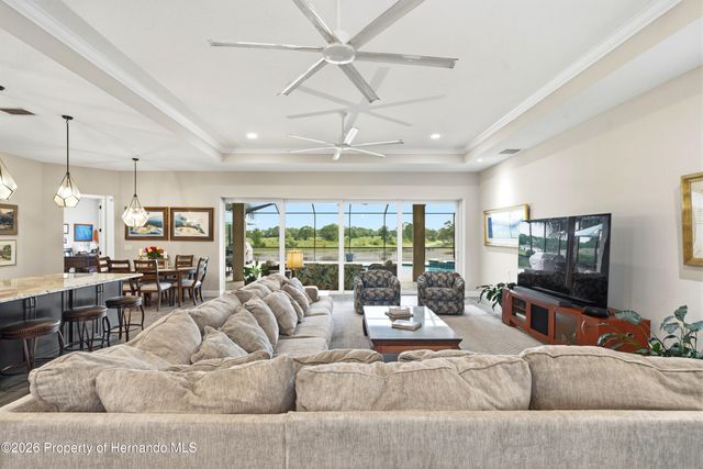 9215 Lake Cypress Loop, Weeki Wachee, FL 34613