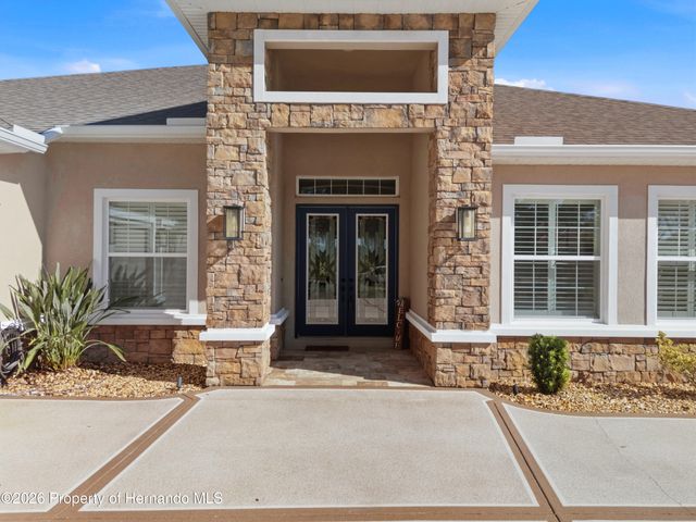 9215 Lake Cypress Loop, Weeki Wachee, FL 34613