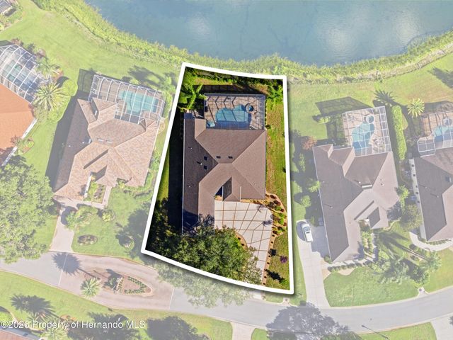 9215 Lake Cypress Loop, Weeki Wachee, FL 34613