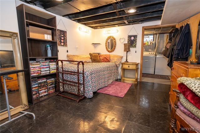 35 Lindbergh Court, Cheektowaga, NY 14225