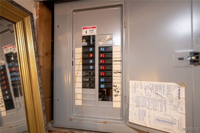 35 Lindbergh Court, Cheektowaga, NY 14225