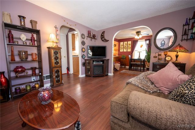 35 Lindbergh Court, Cheektowaga, NY 14225