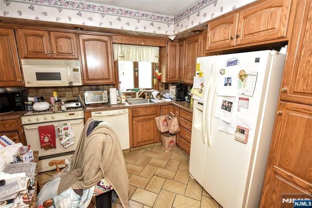 72 Brookside Drive, Upper Saddle River, NJ 07458