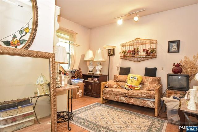 72 Brookside Drive, Upper Saddle River, NJ 07458