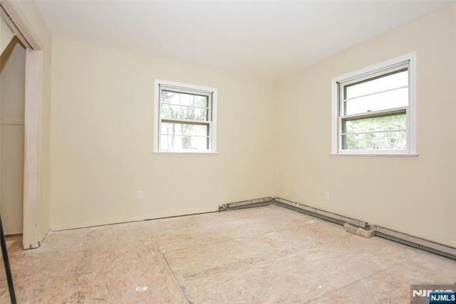 72 Brookside Drive, Upper Saddle River, NJ 07458