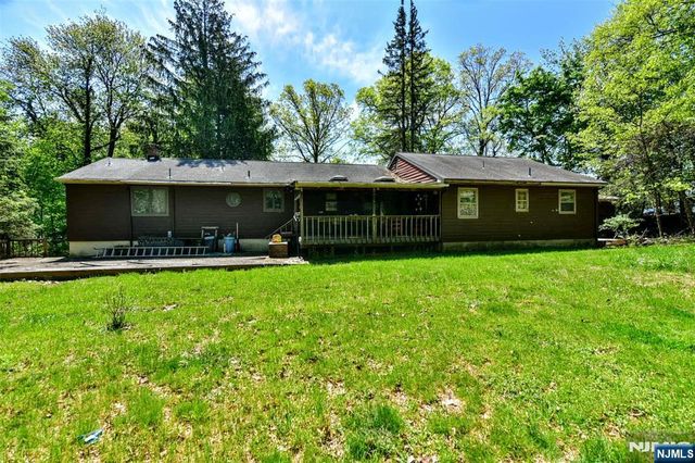 72 Brookside Drive, Upper Saddle River, NJ 07458
