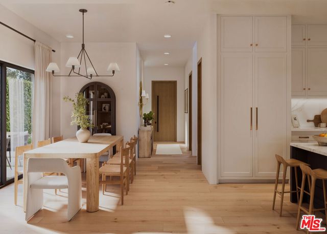 4229 McConnell Boulevard, Los Angeles, CA 90066