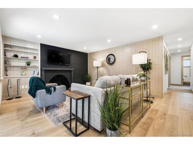 5031 W Quarles Dr, Littleton, CO 80128