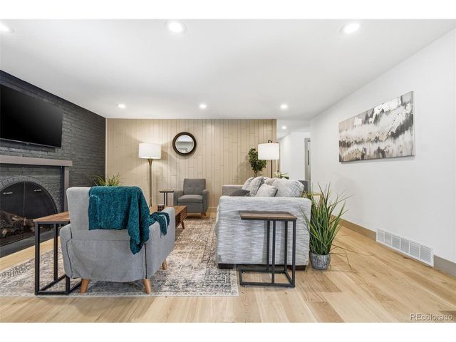 5031 W Quarles Dr, Littleton, CO 80128