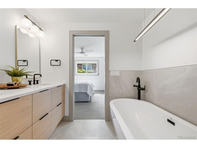 5031 W Quarles Dr, Littleton, CO 80128