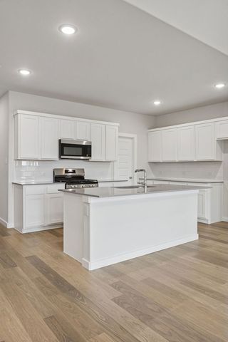 489 Hocking Hills Drive, Waxahachie, TX 75165