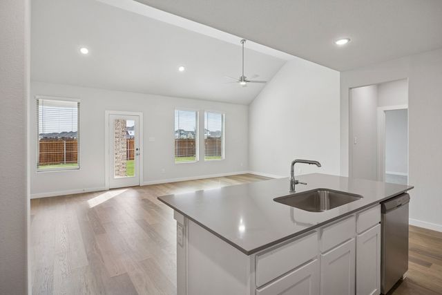 489 Hocking Hills Drive, Waxahachie, TX 75165