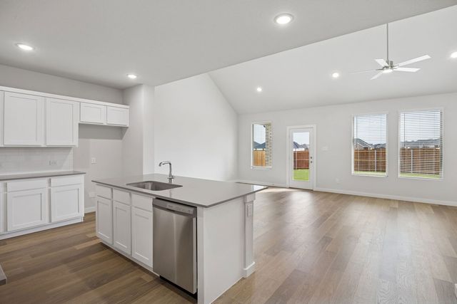 489 Hocking Hills Drive, Waxahachie, TX 75165