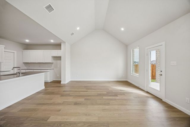 489 Hocking Hills Drive, Waxahachie, TX 75165