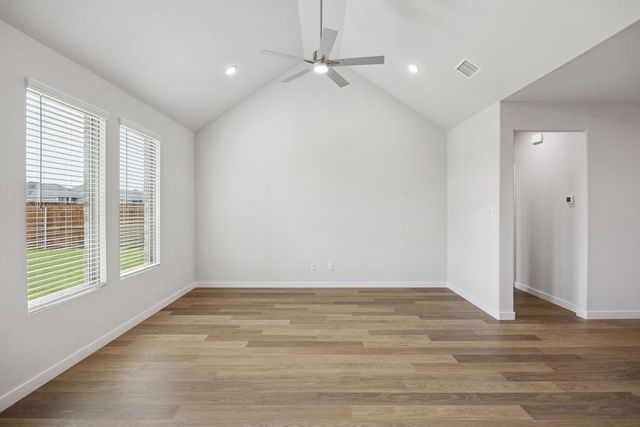 489 Hocking Hills Drive, Waxahachie, TX 75165