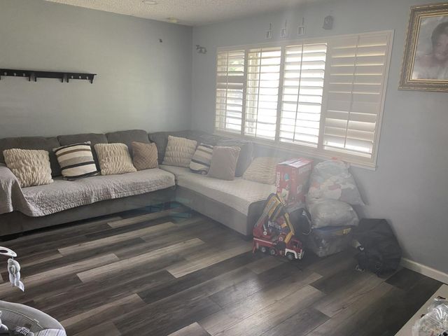 7000 Forman Way, Sacramento, CA 95828