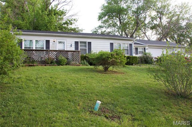 621 Bernard Drive, Belleville, IL 62223