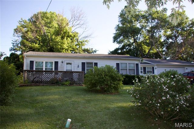 621 Bernard Drive, Belleville, IL 62223