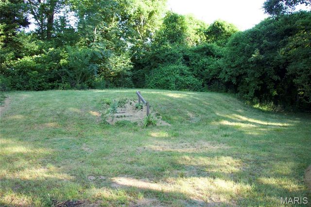 621 Bernard Drive, Belleville, IL 62223