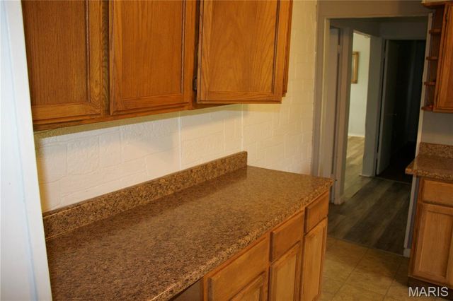 621 Bernard Drive, Belleville, IL 62223