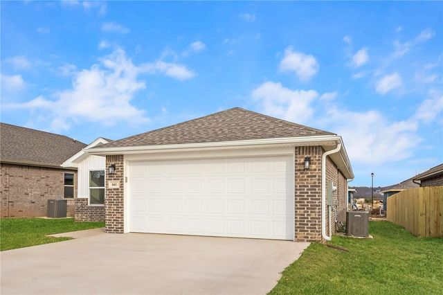 661 Kendra Street, Prairie Grove, AR 72753