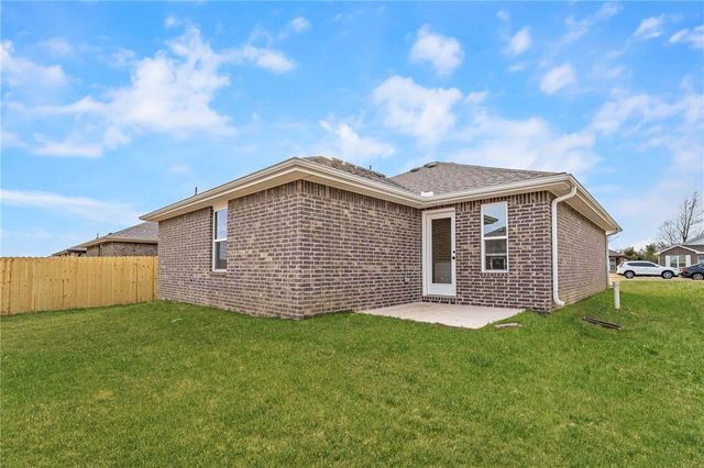 661 Kendra Street, Prairie Grove, AR 72753