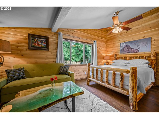 4081 S Tenmile Lake, Lakeside, OR 97449