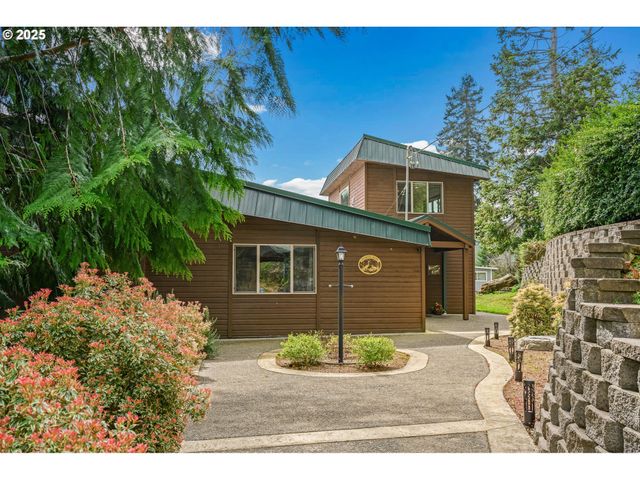 4081 S Tenmile Lake, Lakeside, OR 97449