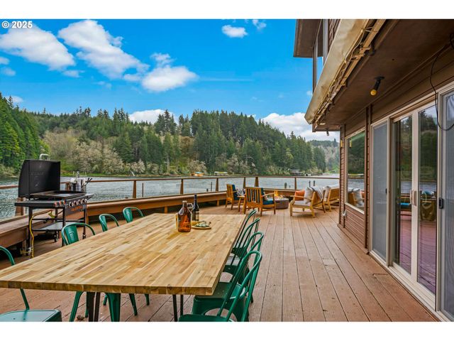 4081 S Tenmile Lake, Lakeside, OR 97449