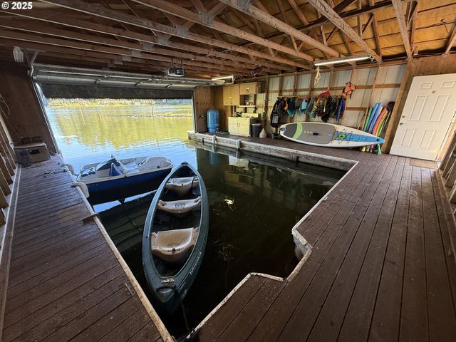 4081 S Tenmile Lake, Lakeside, OR 97449