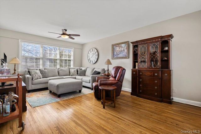 21 Fieldstone Drive 197, Hartsdale, NY 10530