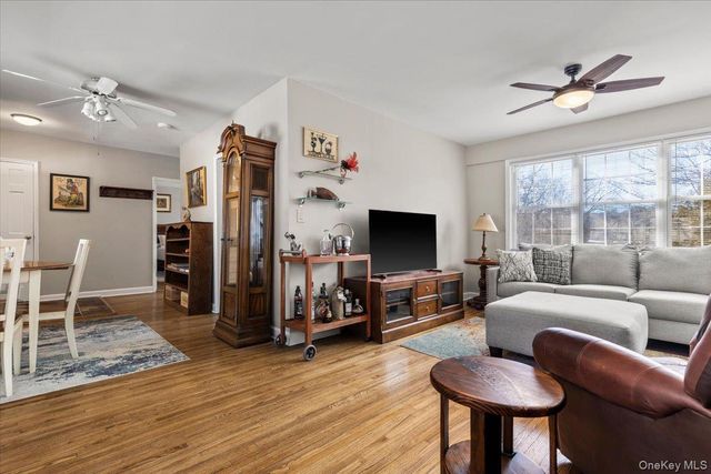 21 Fieldstone Drive 197, Hartsdale, NY 10530