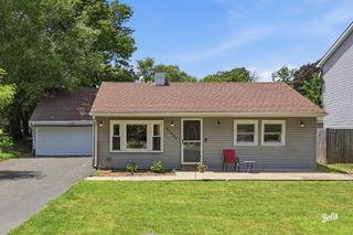 32988 N Meadow Road, Grayslake, IL 60030