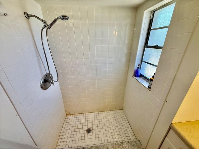 1004 CONNECTICUT ROAD, Tarpon Springs, FL 34689