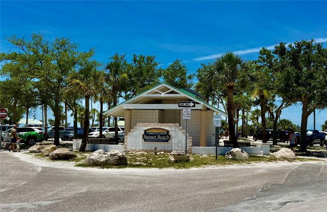 1004 CONNECTICUT ROAD, Tarpon Springs, FL 34689