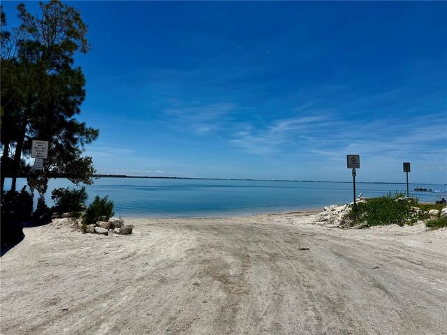 1004 CONNECTICUT ROAD, Tarpon Springs, FL 34689