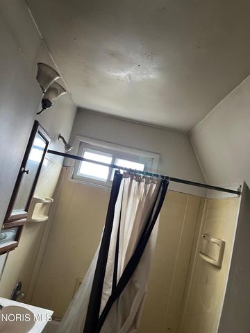 3305 N Detroit Avenue, Toledo, OH 43610