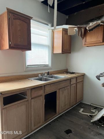 3305 N Detroit Avenue, Toledo, OH 43610