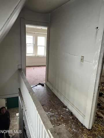 3305 N Detroit Avenue, Toledo, OH 43610