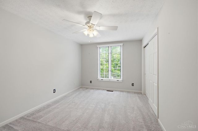 9486 Oakhurst Court, Blue Ash, OH 45241