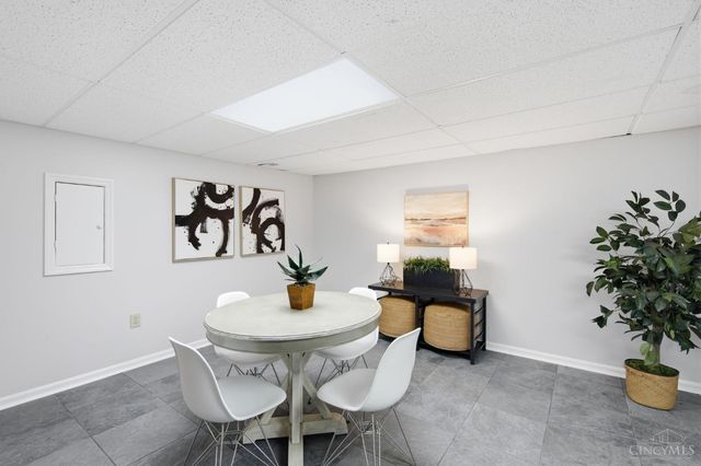 9486 Oakhurst Court, Blue Ash, OH 45241