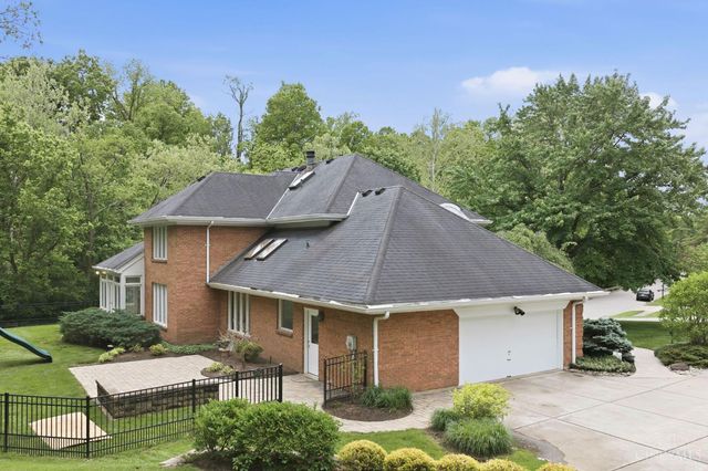 9486 Oakhurst Court, Blue Ash, OH 45241