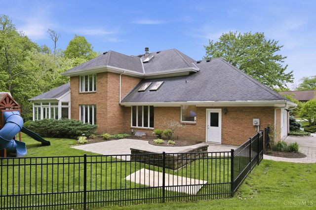 9486 Oakhurst Court, Blue Ash, OH 45241