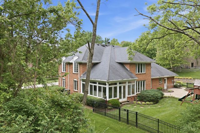 9486 Oakhurst Court, Blue Ash, OH 45241