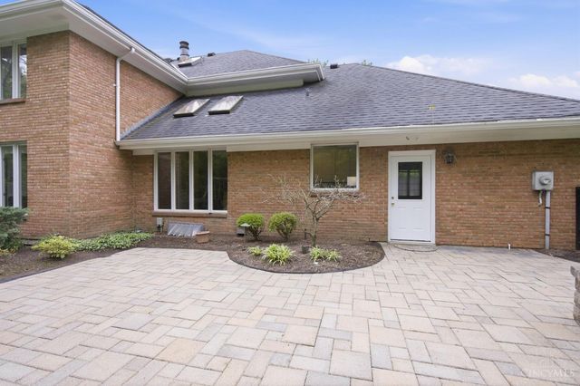 9486 Oakhurst Court, Blue Ash, OH 45241